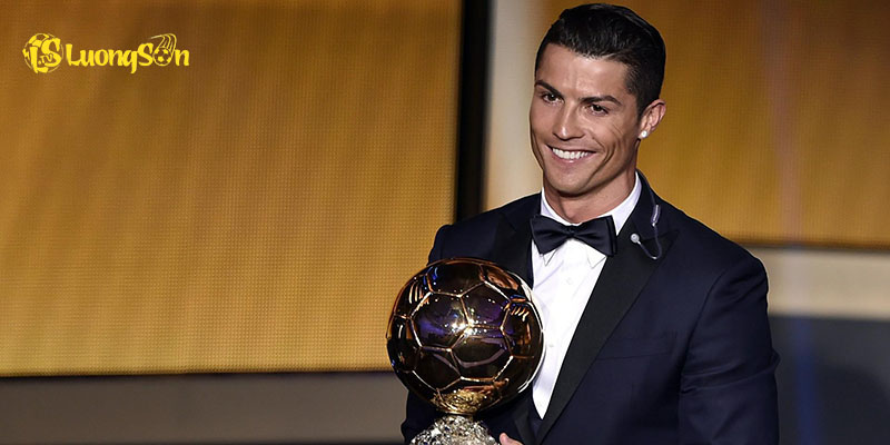 Lần cuối Ronaldo có được bóng vàng là năm 2017